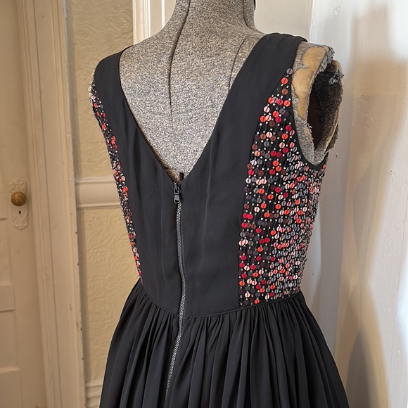 Shoshanna NWT Sequin Evie Swing Dress Red Black Beaded Mini Party Occasion, sz 2 - Picture 12 of 17